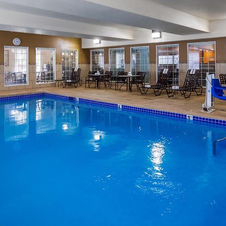 Best Western Plus Pioneer Park Inn Fairbanks Extérieur photo