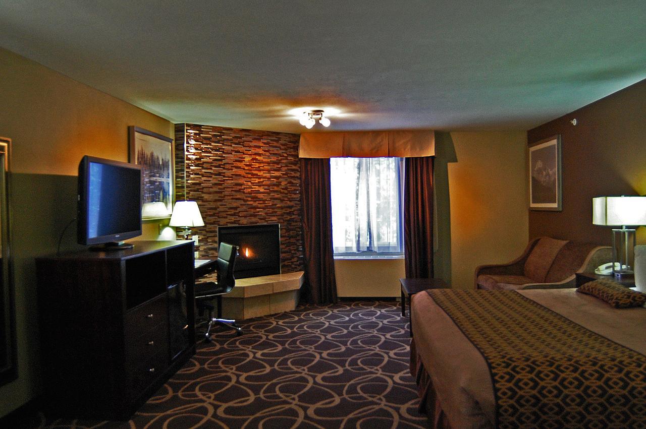 Best Western Plus Pioneer Park Inn Fairbanks Extérieur photo